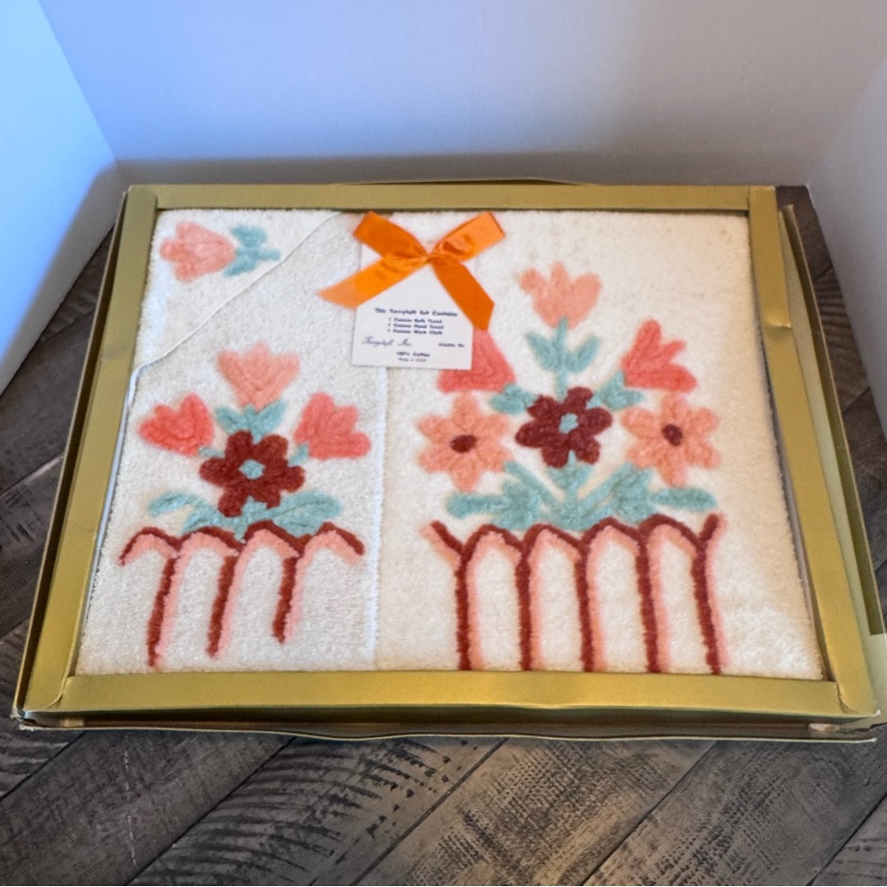 Vintage Terrytuft Cannon Bath Towel Wash Hand Towel Set Floral Chenille‎ New